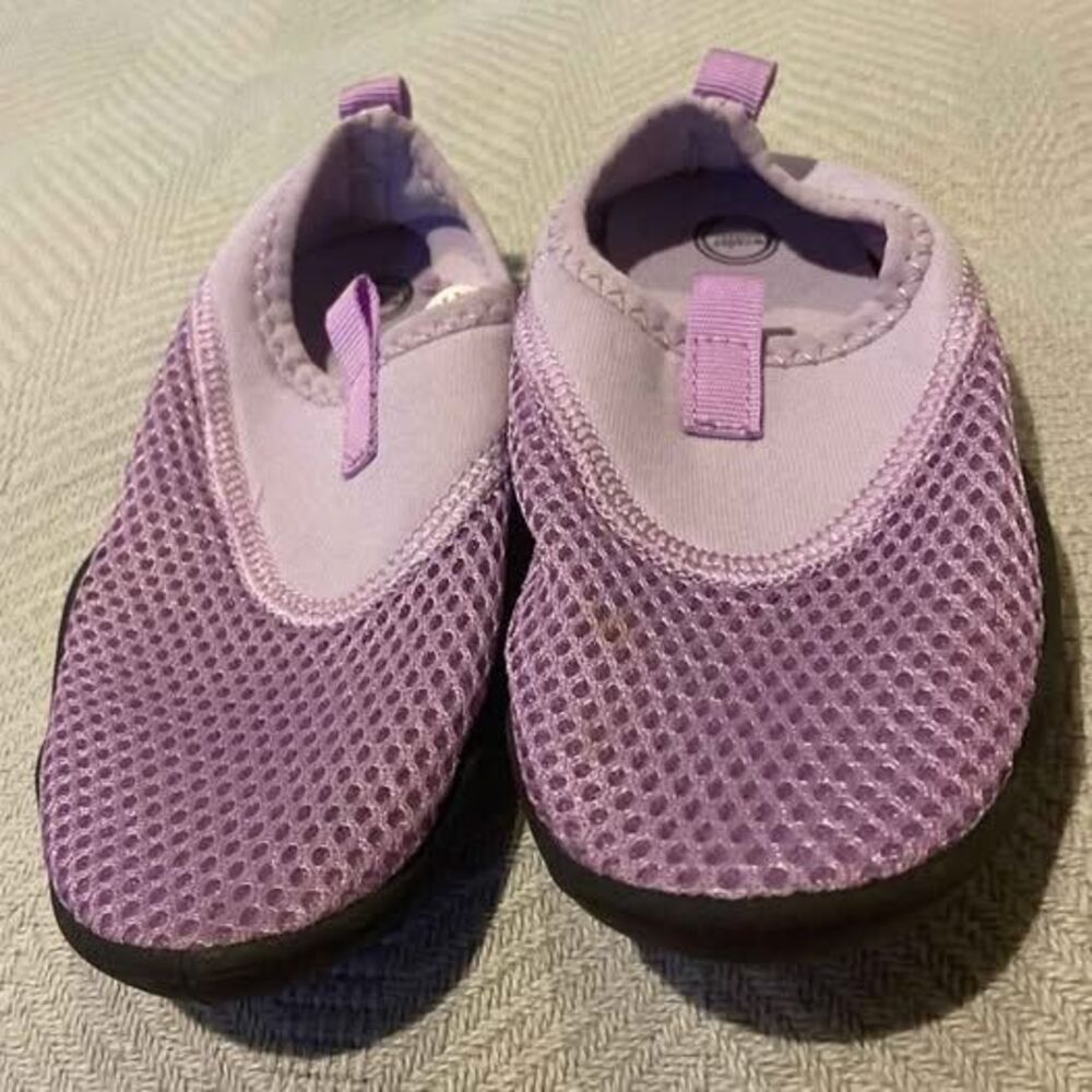 Girl's Size 9/10 Wonder Nation Purple Water Shoes